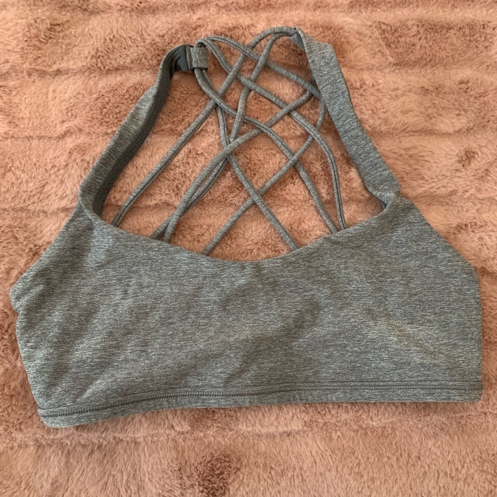Lululemon Free to Be sports bra